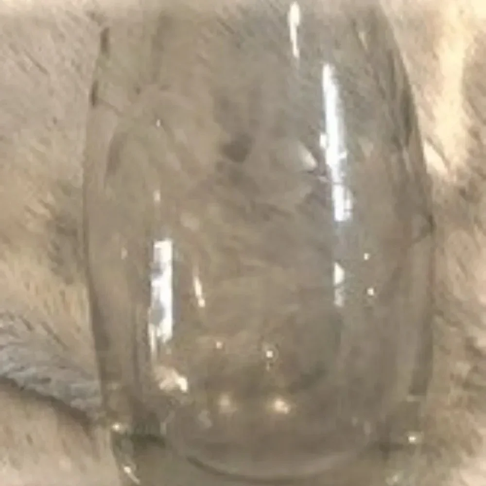 Set 2 etched glass vases‎